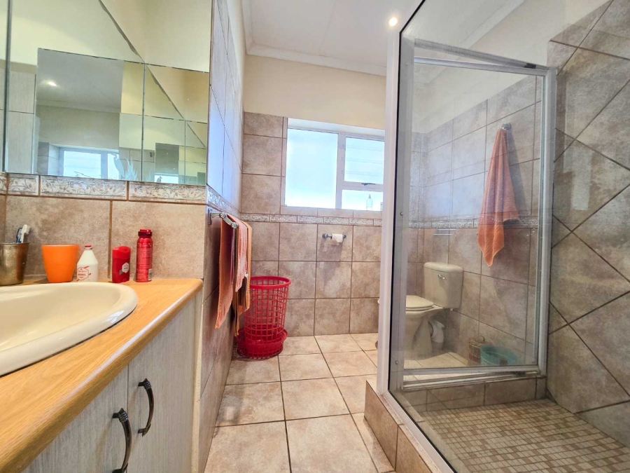 3 Bedroom Property for Sale in Stilbaai Wes Western Cape